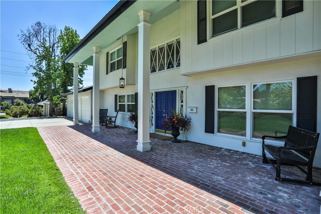 2117 Oxford