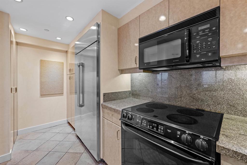 100 Harbor Drive 3004