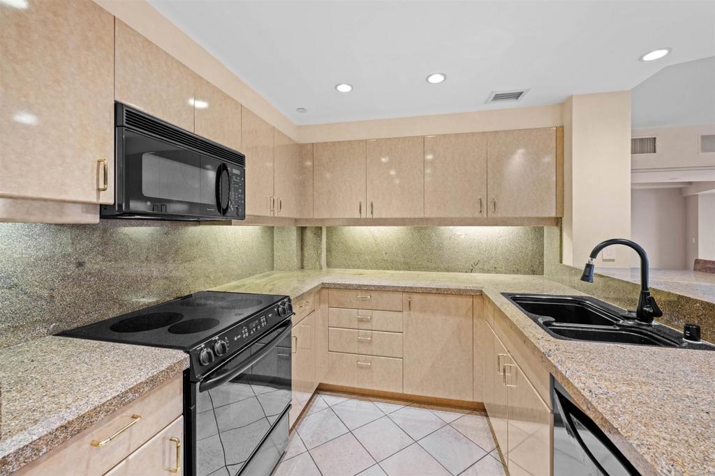 100 Harbor Drive 3004