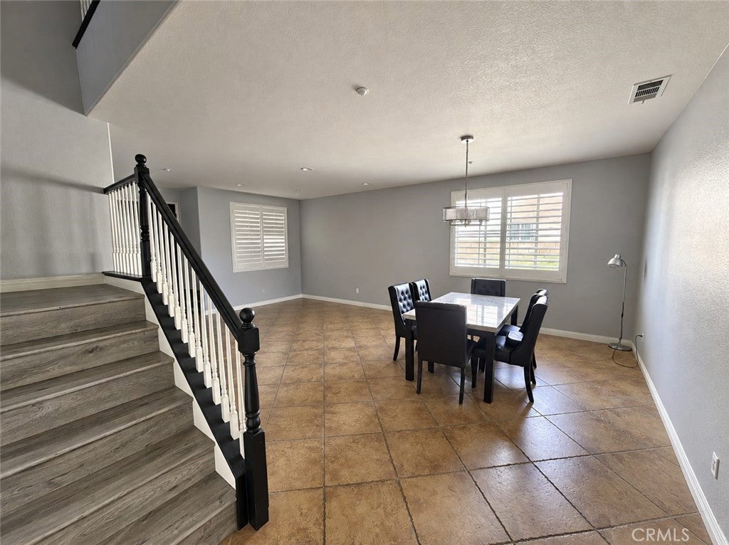 15979 Ludlow