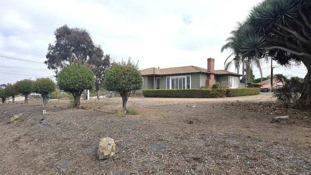 323 Hill Dr