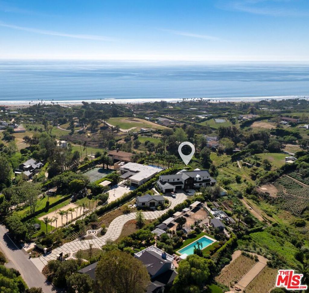 Photo of 5819 Filaree Ave, Malibu, CA 90265 (MLS # 26683907)