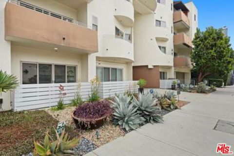 Photo of 5016 Bakman Avenue #202, North Hollywood, CA 91601 (MLS # 26762659)