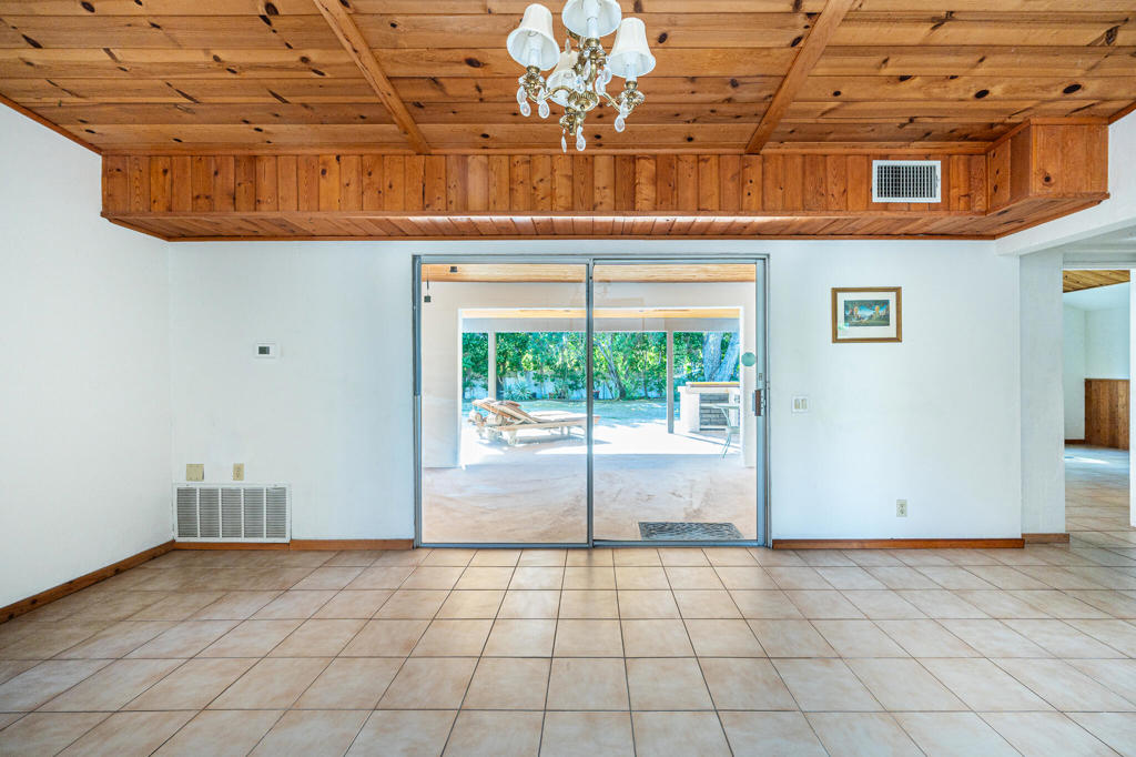 Movie Colony East - Residential