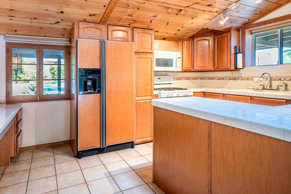 Movie Colony East - Residential