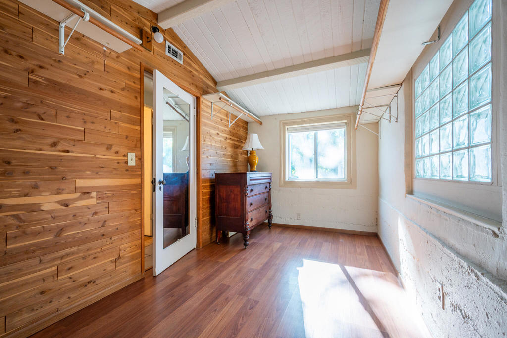 Movie Colony East - Residential