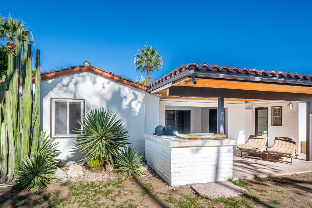 Movie Colony East - Residential