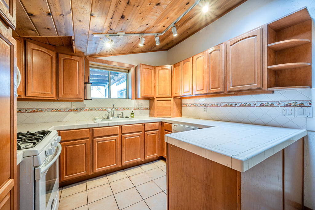 Movie Colony East - Residential