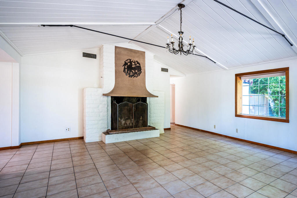 Movie Colony East - Residential