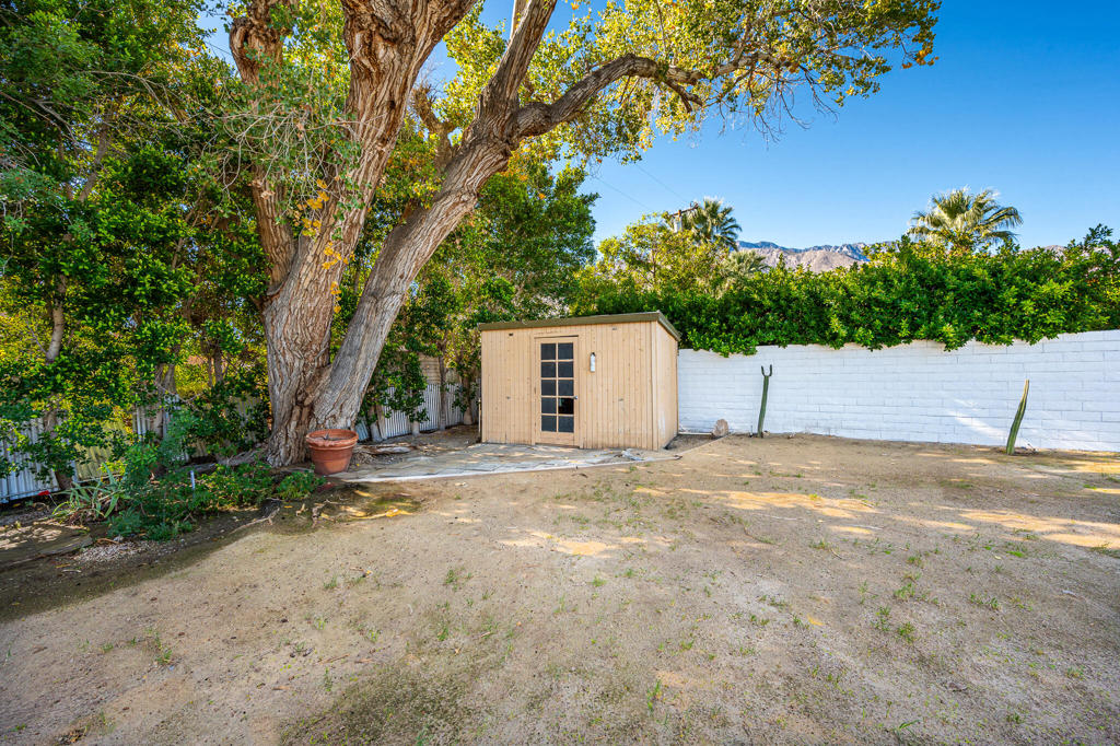 Movie Colony East - Residential