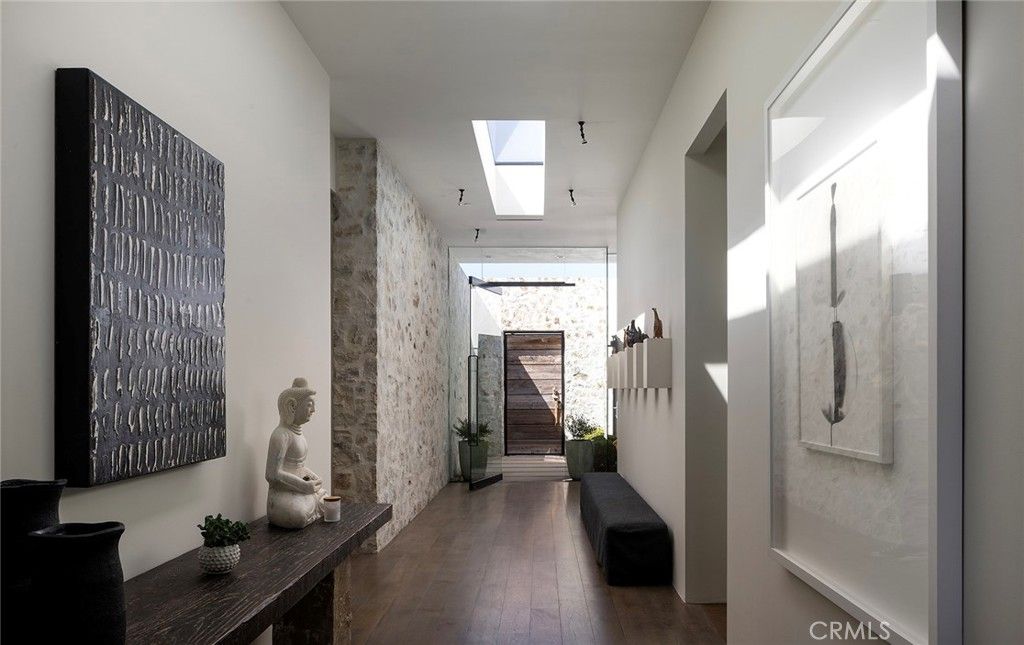 Photo of 624 Ramona Dr, Corona Del Mar, CA 92625 (MLS # OC25238313)