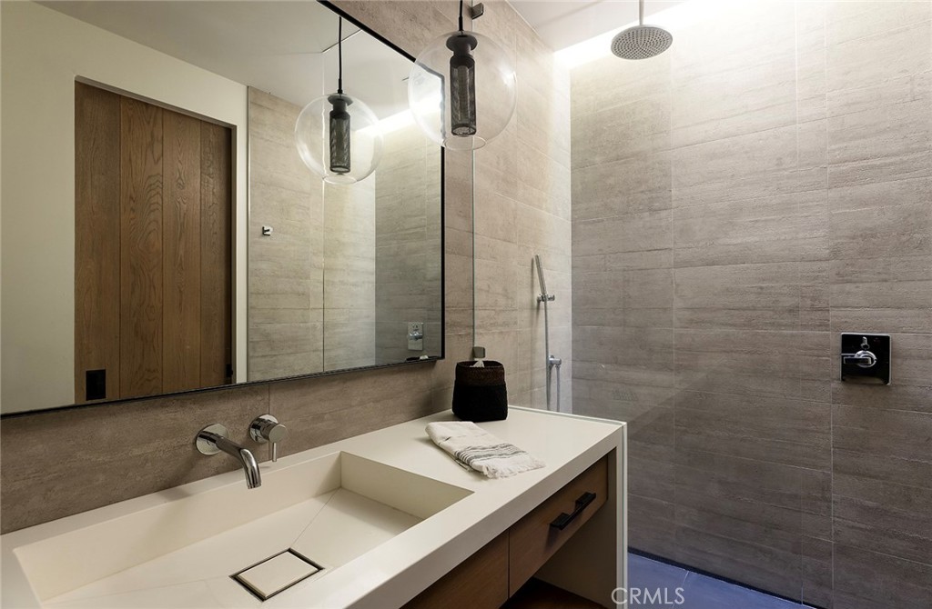 Irvine Terrace (IRVT) - Residential