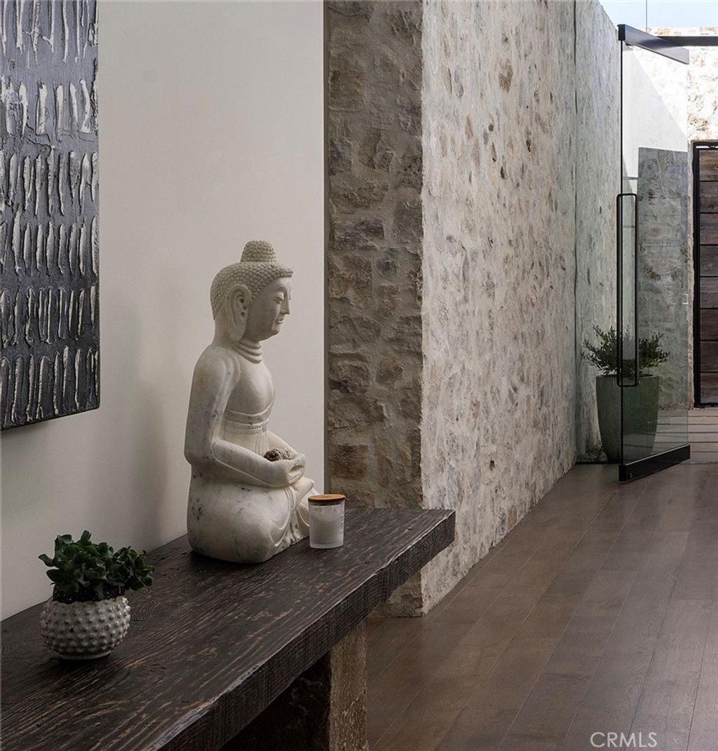 Photo of 624 Ramona Dr, Corona Del Mar, CA 92625 (MLS # OC25238313)