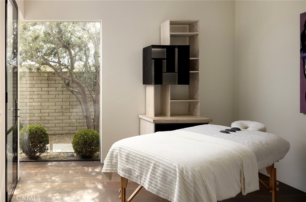 Irvine Terrace (IRVT) - Residential