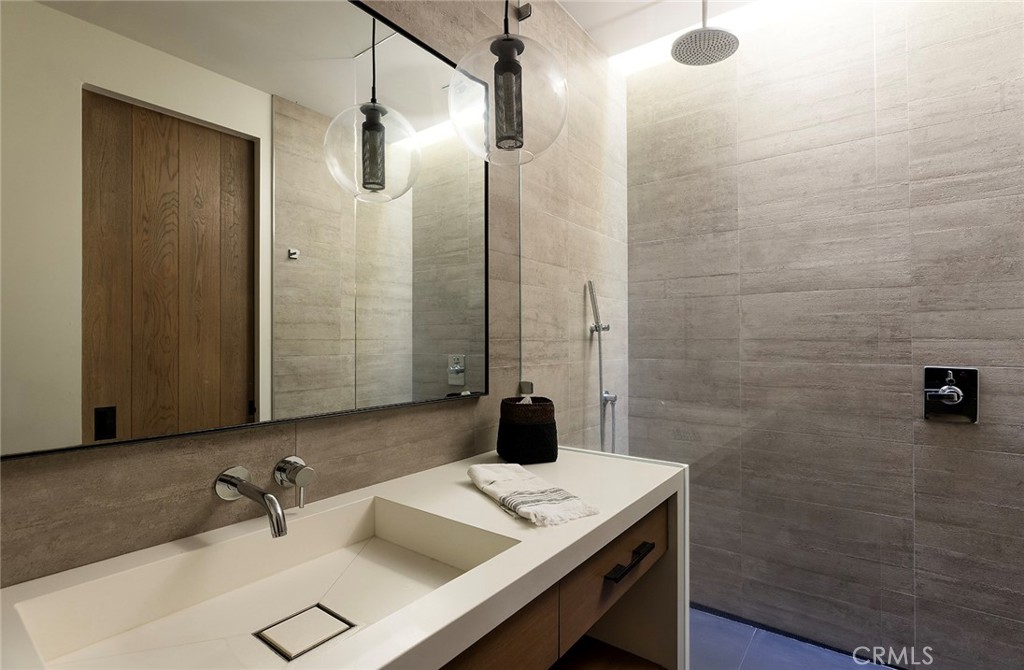 Irvine Terrace (IRVT) - Residential