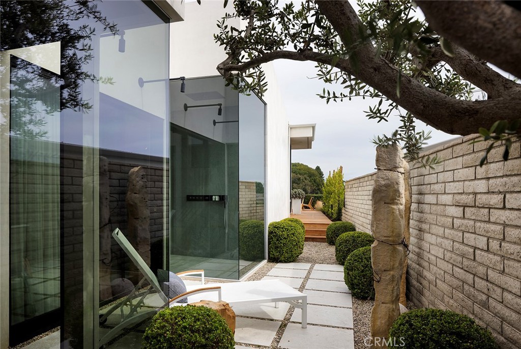 Irvine Terrace (IRVT) - Residential