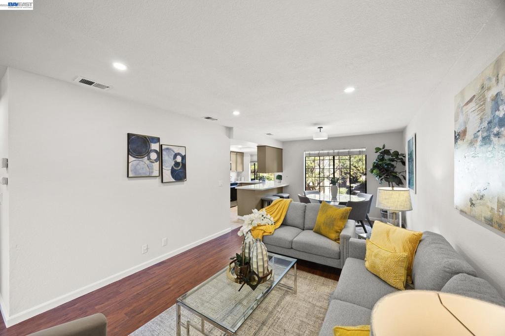 43081 Mayfair Park Ter