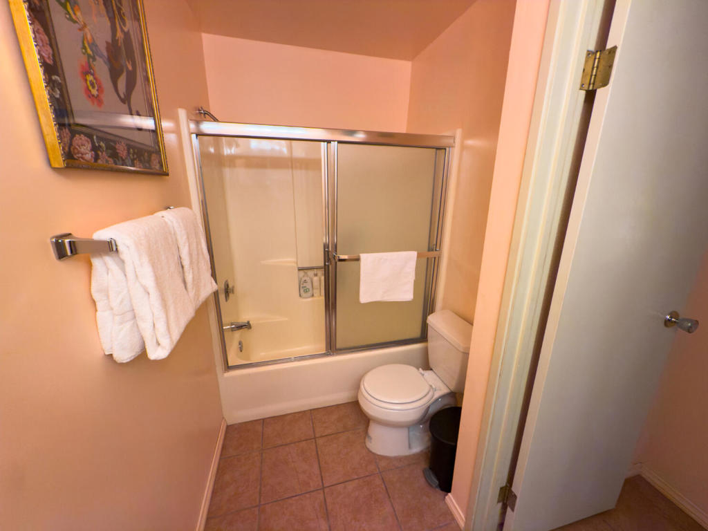 2809 N Los Felices Circle E 115