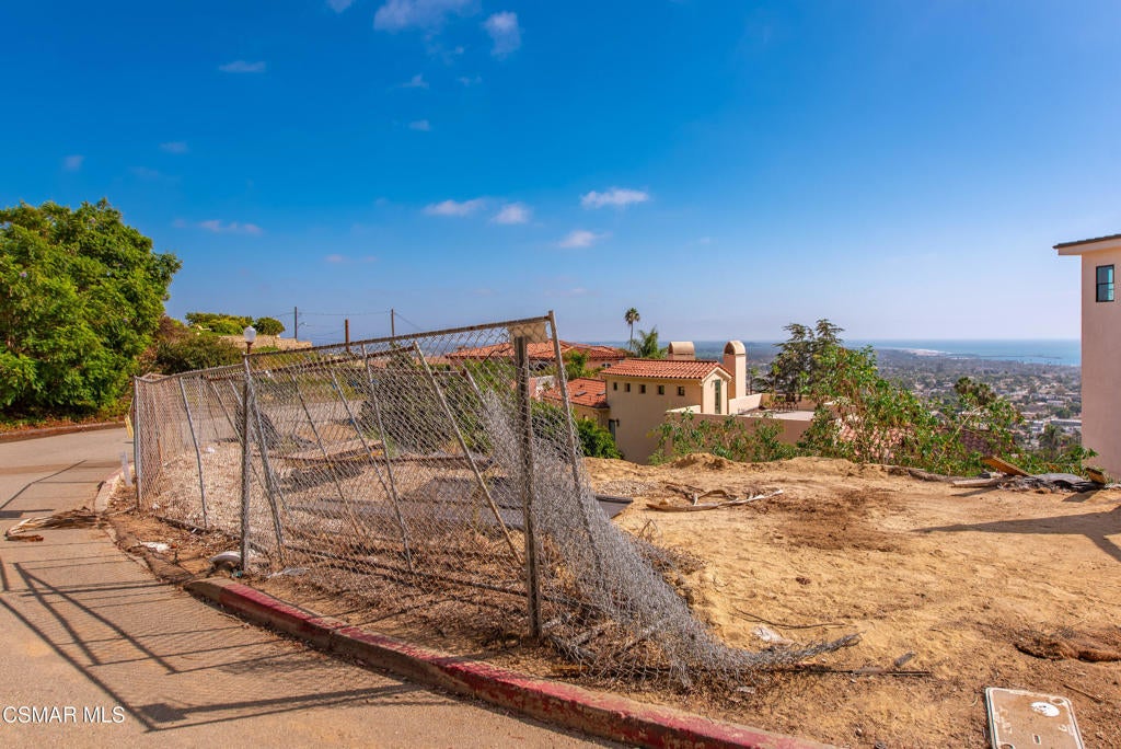 1918 Hillcrest Drive
