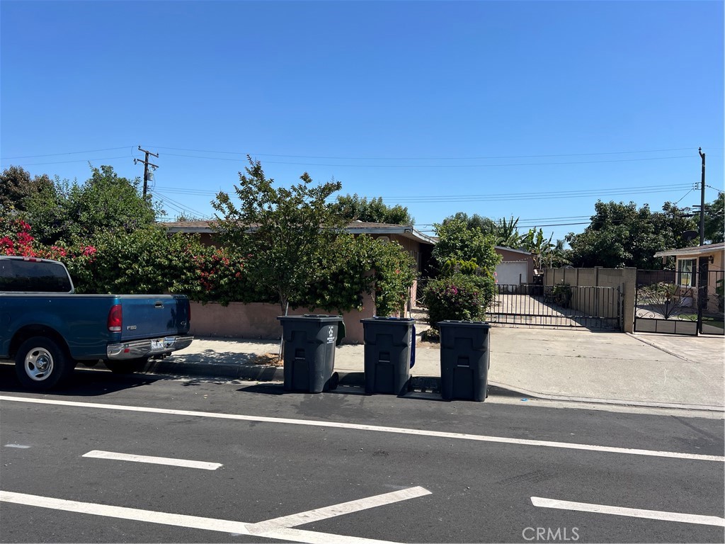 2124 W Civic Center Drive