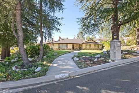 2204 San Gorgonio Road La Canada Flintridge CA 91011
