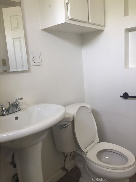 Tiny photo for 150 E 57th Street #3, Long Beach, CA 90805 (MLS # PV25152664)