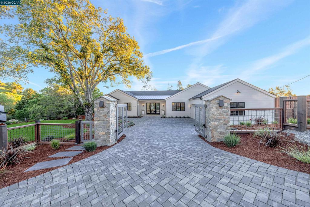 1570 Rancho View Drive Dr