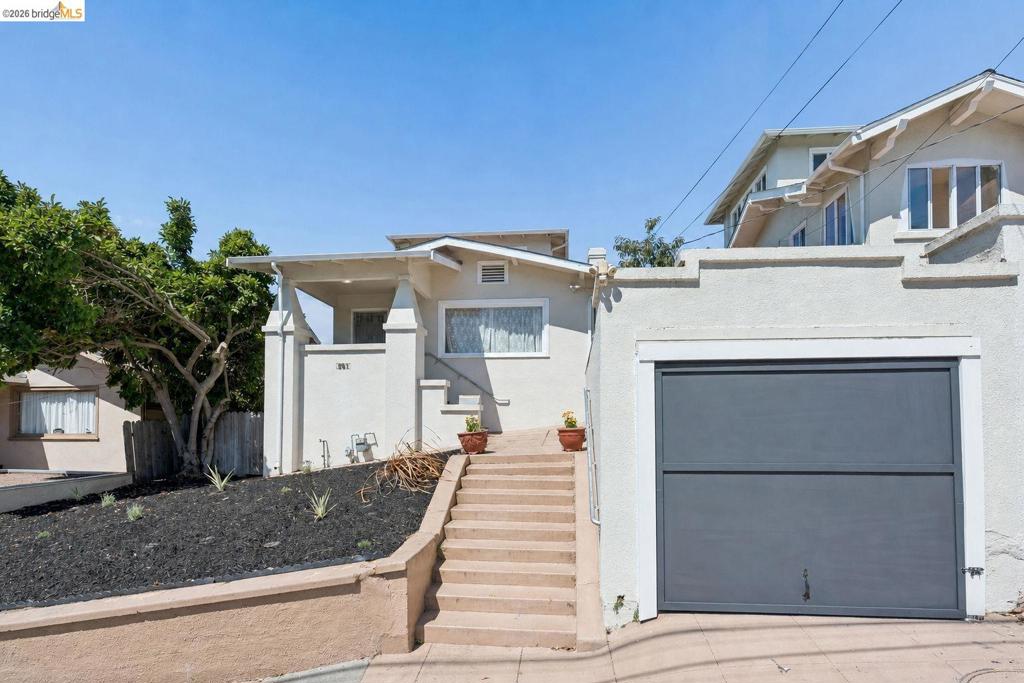 521 Zorah St ST, Oakland CA 94606