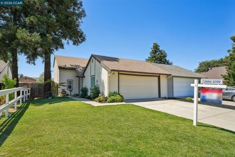 Photo of 755 Valley Green Dr Dr, Brentwood, CA 94513 (MLS # 41141516)