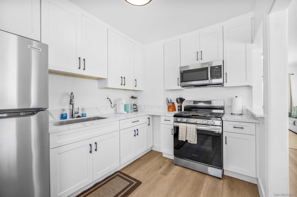 1817 Sunset Cliffs Blvd