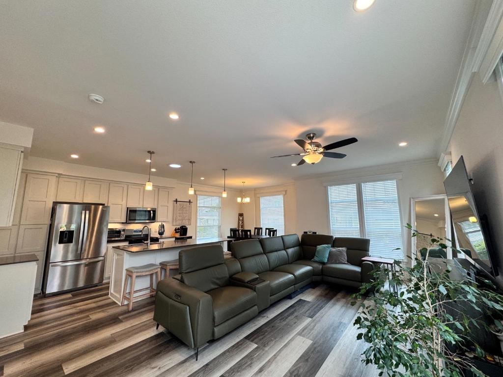 12 Pelican Circle