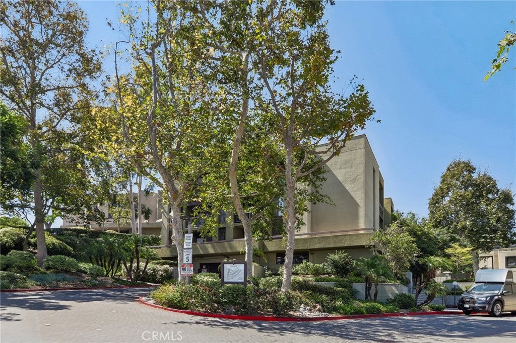 898 Temple Terrace 122, Los Angeles CA 90042