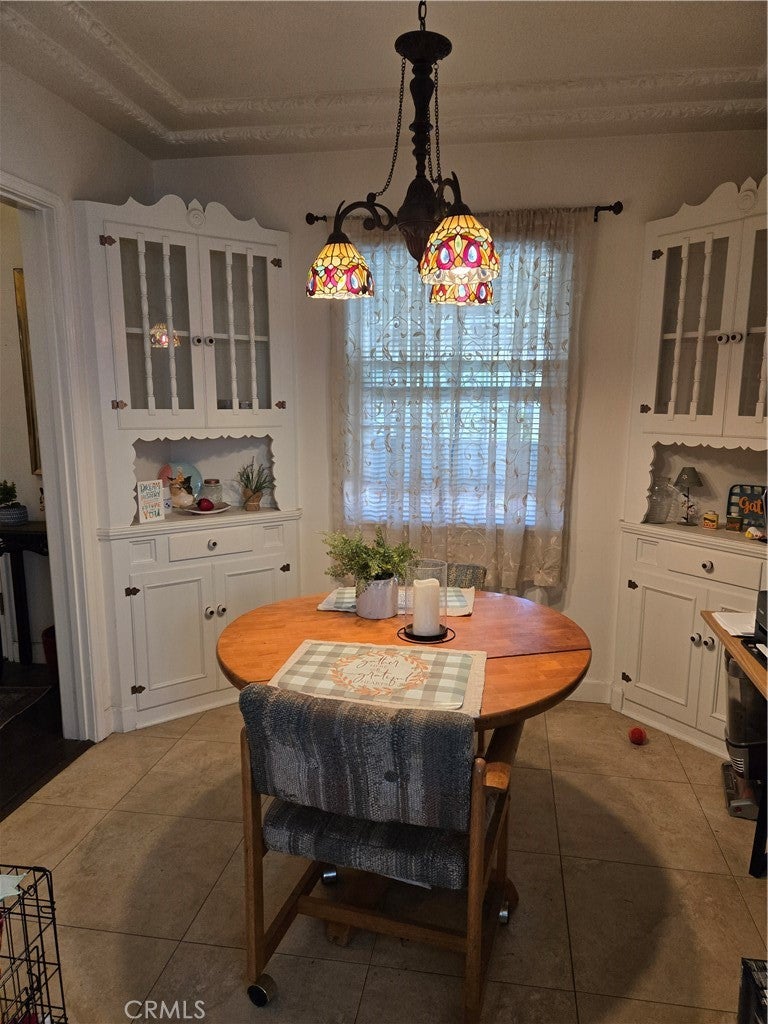 8215 S Mariposa