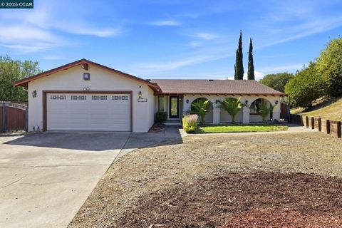 Photo of 2359 Platt Dr Dr, Martinez, CA 94553 (MLS # 41126976)