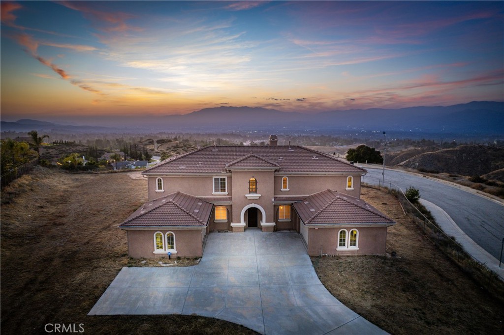 820 Panorama Point