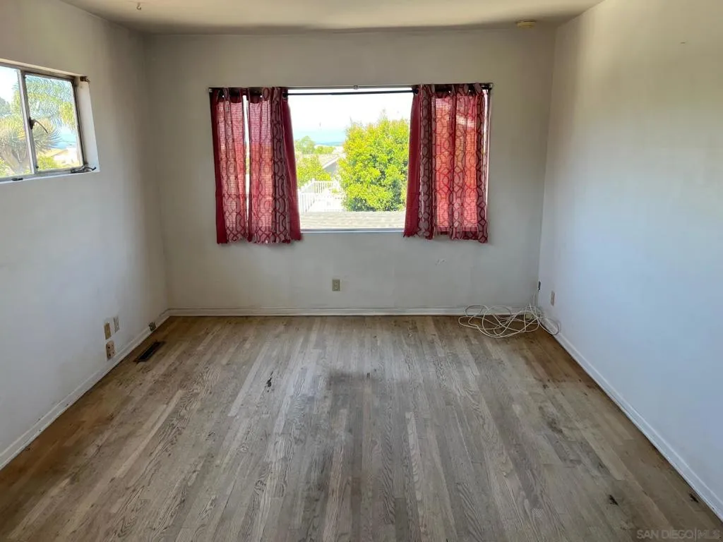 San Diego, California 92107, United States, 3 Bedrooms Bedrooms, ,2 BathroomsBathrooms,Residential,Active,201571