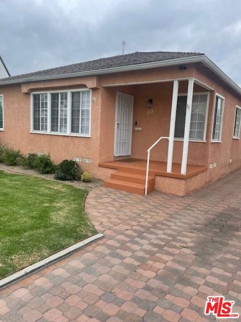 Photo of 712 S Sloan Avenue, Compton, CA 90221 (MLS # 25607027) Photo of 712 S Sloan Avenue, Compton, CA 90221 (MLS # 25607027)