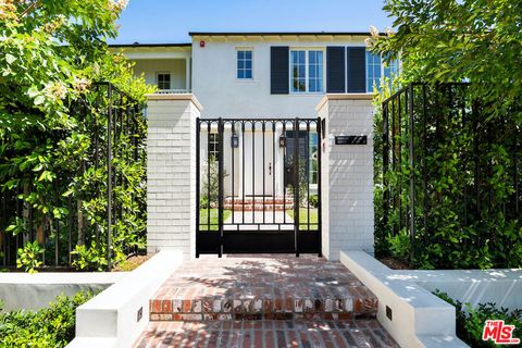 Photo of 152 S Camden Drive, Beverly Hills, CA 90212 (MLS # 25629917)
