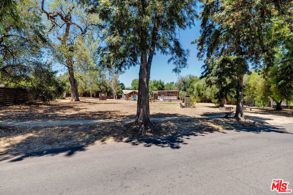 305 S Ventura Street