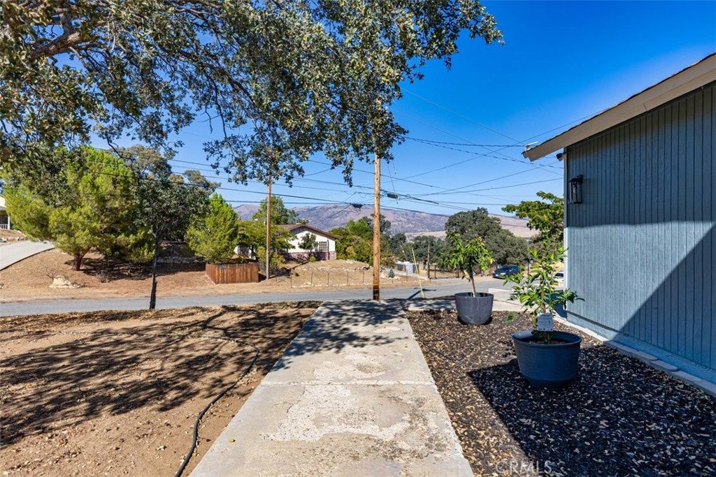 21424 Mountain