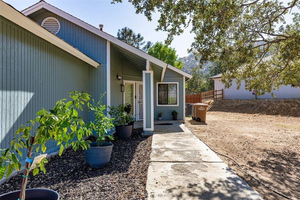 21424 Mountain