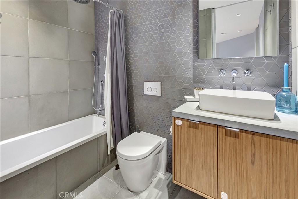 Le St. Tropez (LST) - Residential