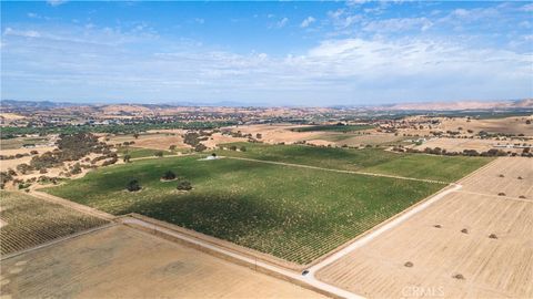 Tiny photo for 1600 Adobe Road, Paso Robles, CA 93446 (MLS # NS24199161)