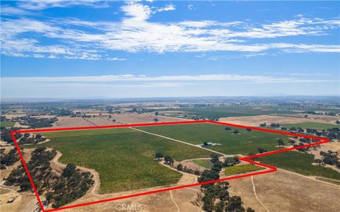 Photo of 1600 Adobe Road, Paso Robles, CA 93446 (MLS # NS24199161)