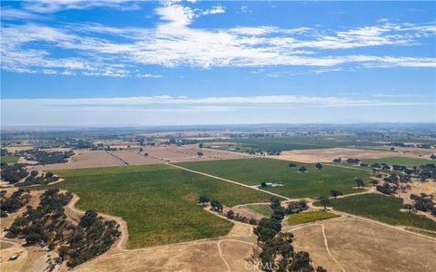 Tiny photo for 1600 Adobe Road, Paso Robles, CA 93446 (MLS # NS24199161)