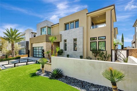 Photo of 20532 W Birmingham Way, Porter Ranch, CA 91326 (MLS # SR26023335)