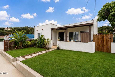 Photo of 1155 Richmond Road, Santa Paula, CA 93060 (MLS # V1-37148)