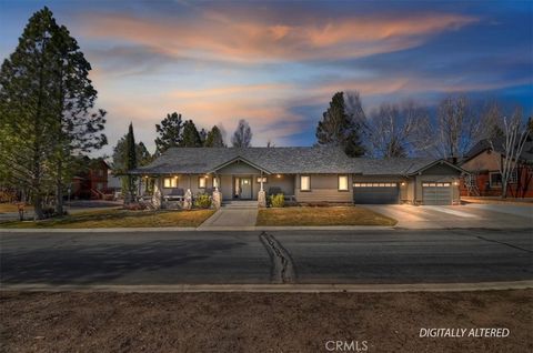 Photo of 41922 Centre Court, Big Bear Lake, CA 92315 (MLS # IG26050193)