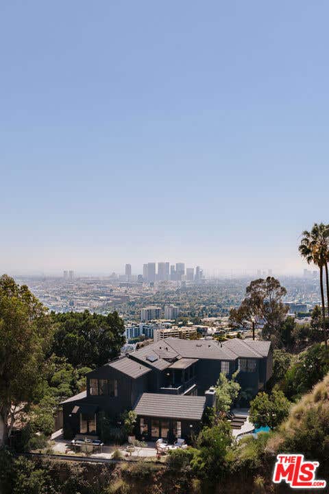 Photo of 8673 Hollywood Blvd BLVD, Los Angeles, CA 90069 (MLS # 26827459)