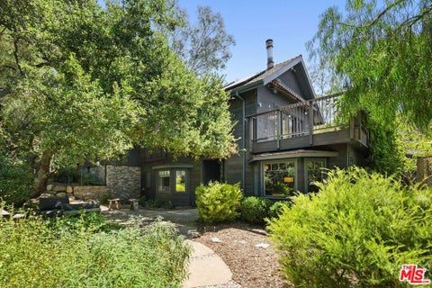 Photo of 21344 Colina Drive, Topanga, CA 90290 (MLS # 26103732)